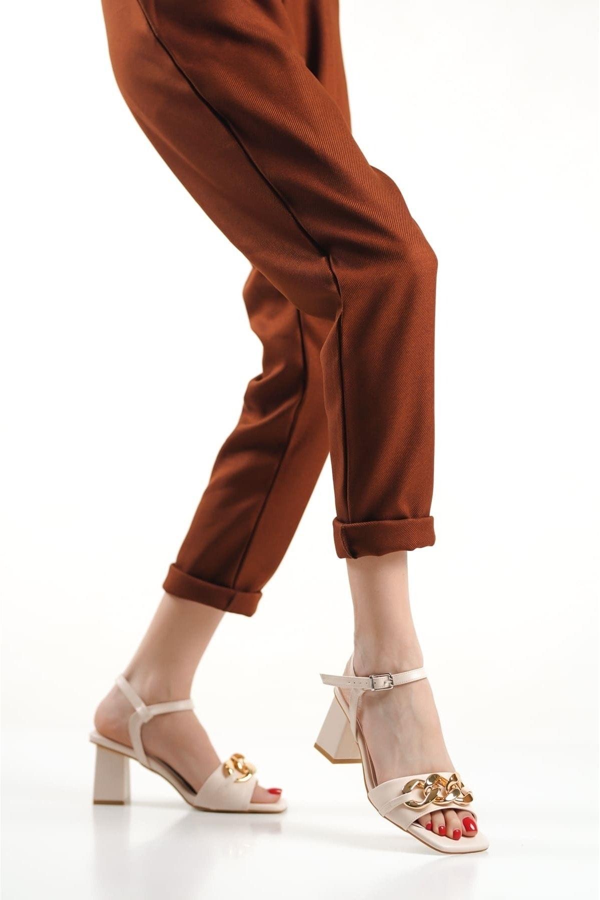 

Женские повседневные сандалии Сандалии с цепочкой