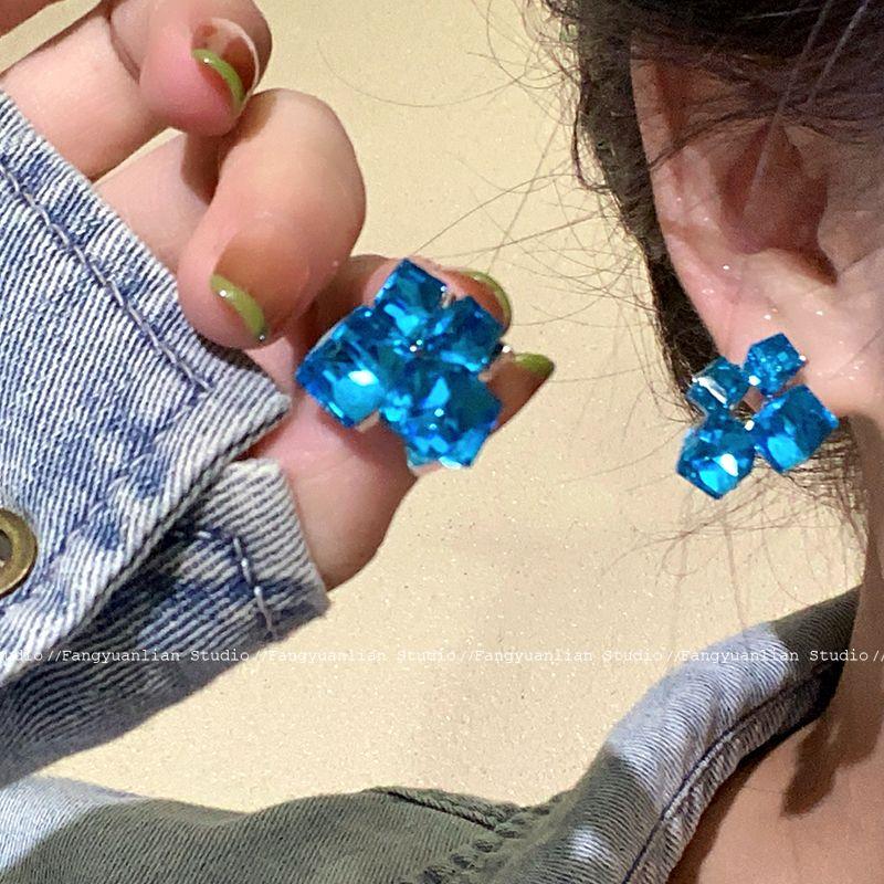 

Блюз Летние Зеленые Кристальные Блочные Серьги-Пусеты Женские Игла из Серебра 925 пробы Изысканные и Универсальные Доступная Роскошь Фантазийные Серьги Серьги