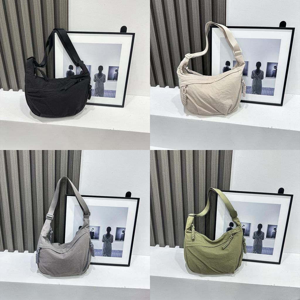 Nylon Womens Shoulder Bag With Zipper Closure For Daily Use