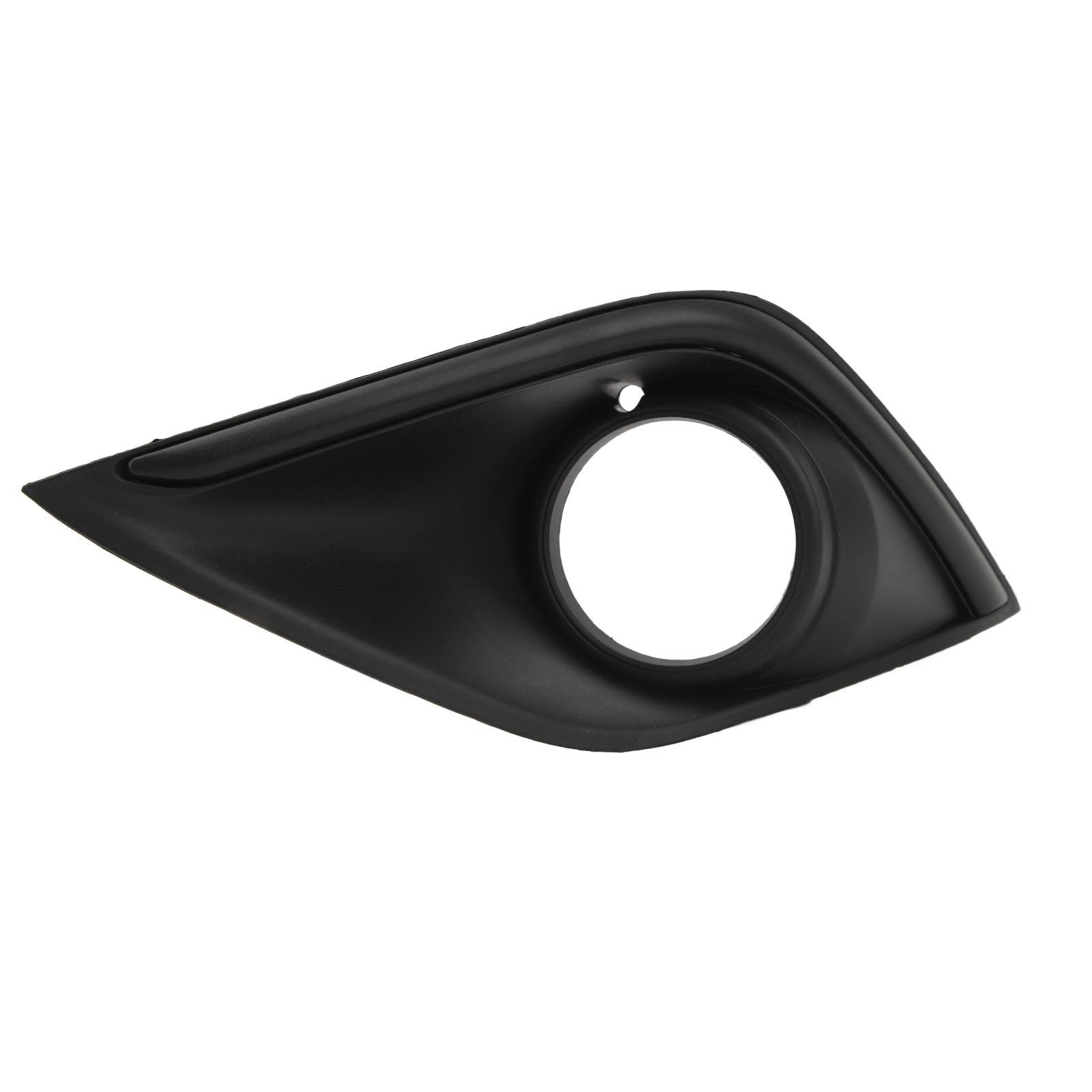 

Замена противотуманной фары на переднем бампере для Mitsubishi Outlander 2019–2020