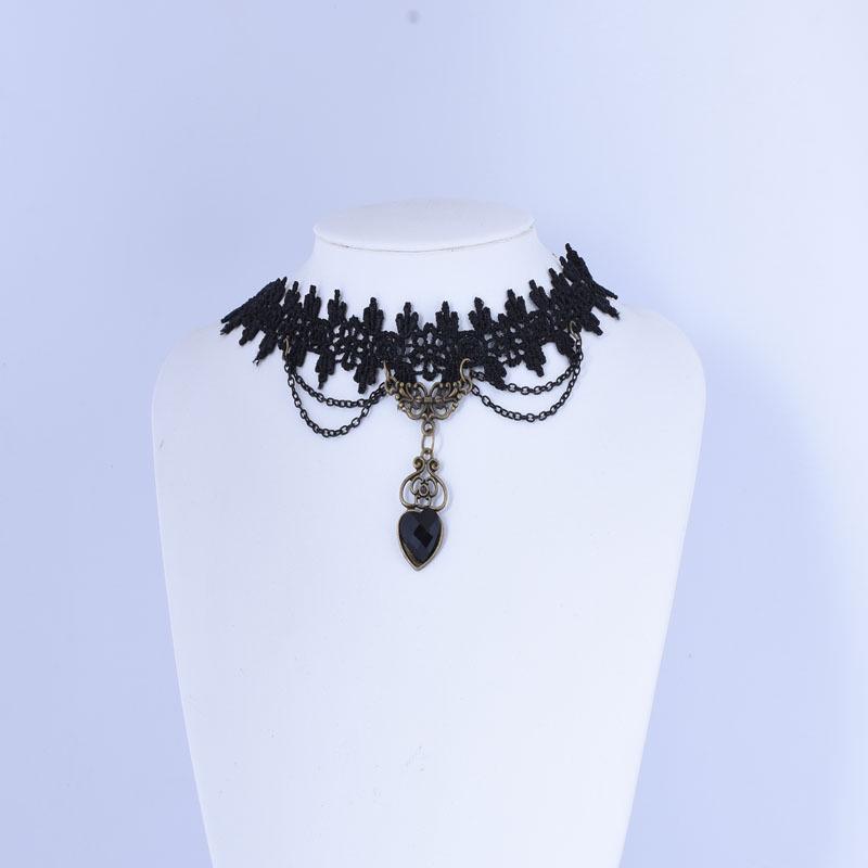 European and American Heart-Shaped Pendant Lace Clavicle Chain Jewelry