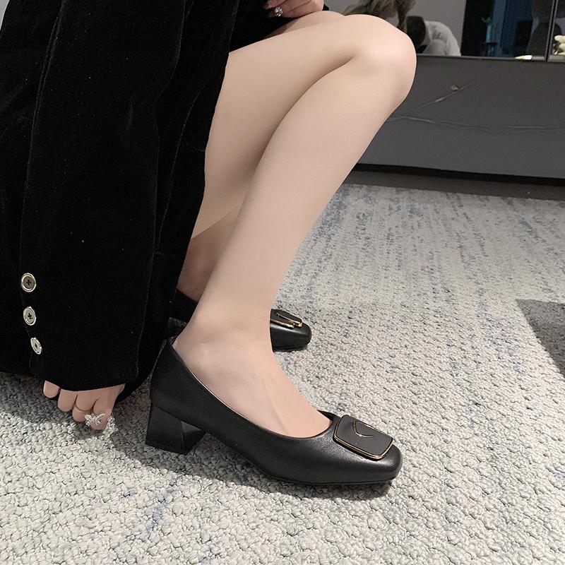 Chaussures de Bureau Élégantes et Tendance pour Dames Escarpins en Cuir de Vache Femme Talon Moyen Haut Mary Janes Mocassins à Bout Carré Femme Bouton Métallique