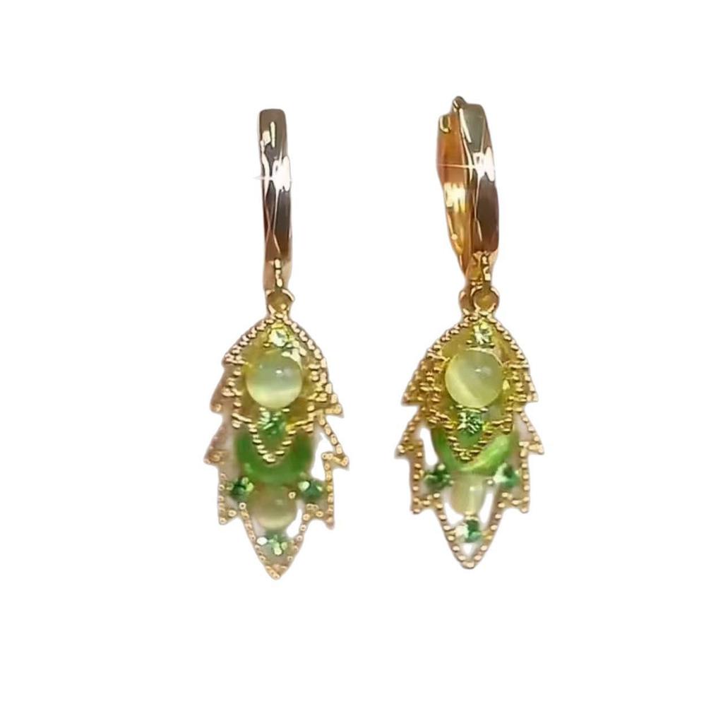 2025 Hot Seller: Chinese Green Cat's Eye Leaf Earrings - Women's Light Luxury