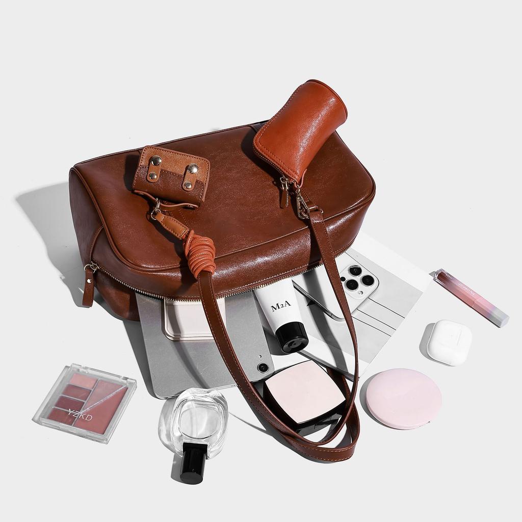High-end Handheld Boston Bag for Women 2025 New Winter Large Capacity Commuting Shoulder Underarm Bag