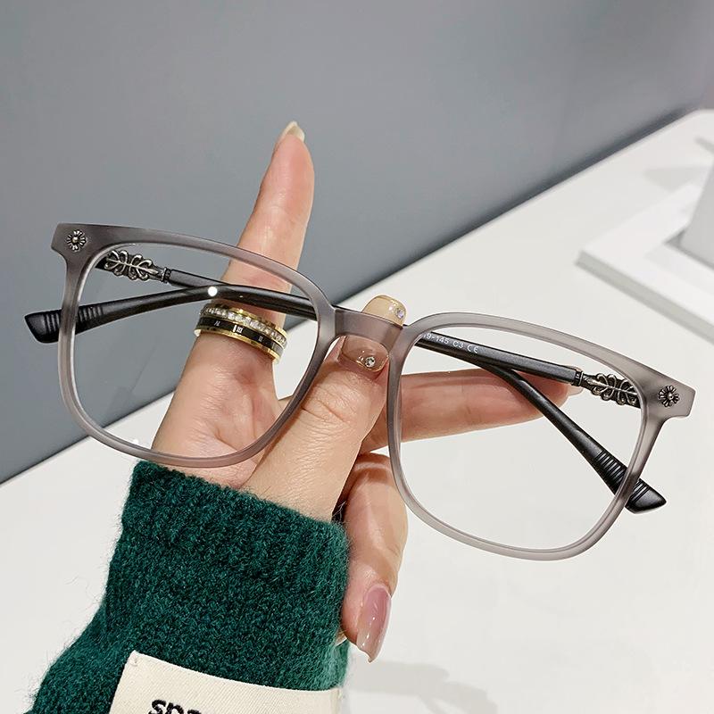 TR Blue Light Blocking Glasses: Unisex, Non-Prescription, Face-Slimming, Myopia-Compatible, Square Frame 7267