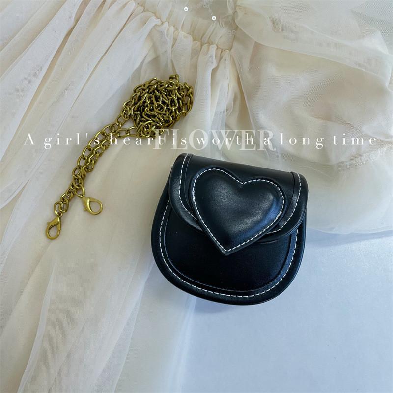 

Modern Miniature Kids Crossbody Bag With Unique Heart Shape And Single Chain Strap For Trendy Young Fashionistas Black