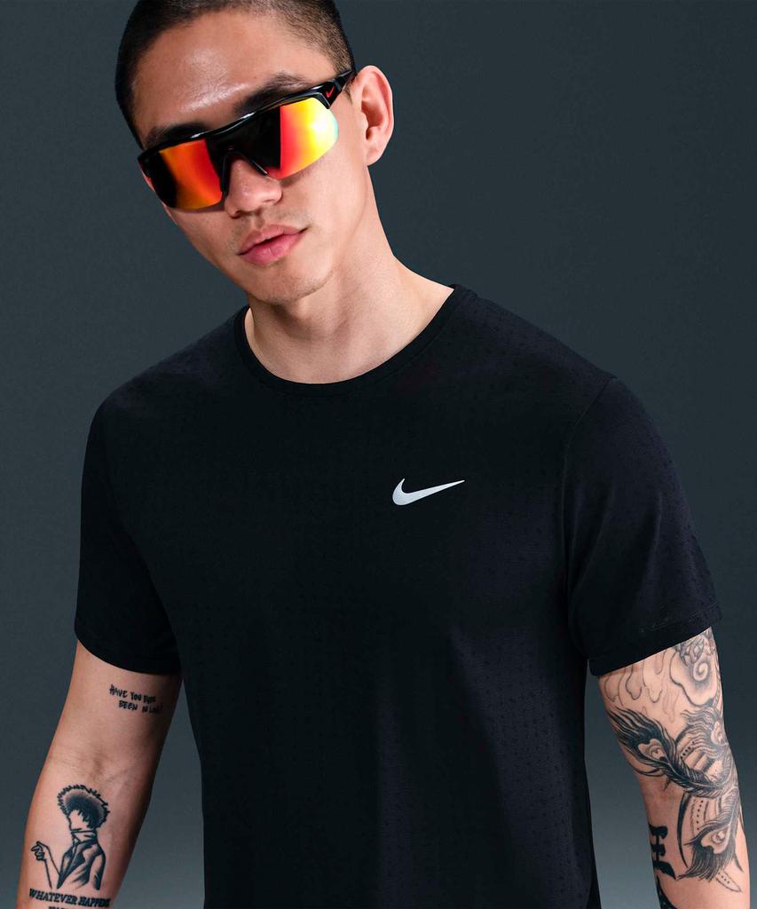 Nike Miler Breed Dry-Fit Short Sleeve Running Top M - Black / Hj4182-010