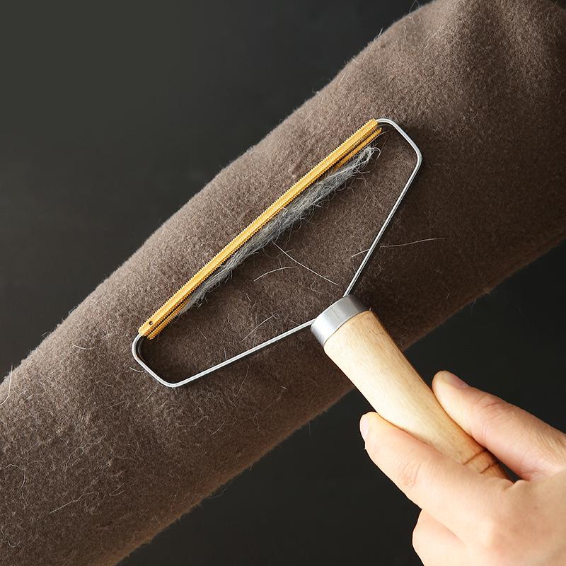 Stainless Steel Double-Sided Lint Remover with Wooden Handle for Woolen Coats