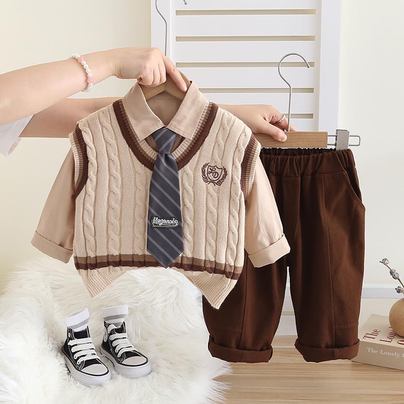Chlapecká třídílná pletená vesta v korejském stylu: Pohledný jarní/podzimní outfit