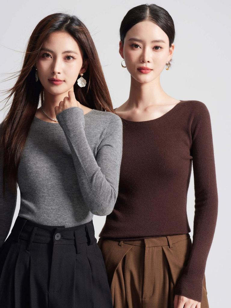 Machine Washable Women's Seamless 100% Pure Wool Round Neck Knit Sweater, 60 Count, 18 Gauge, Autumn Base Layer