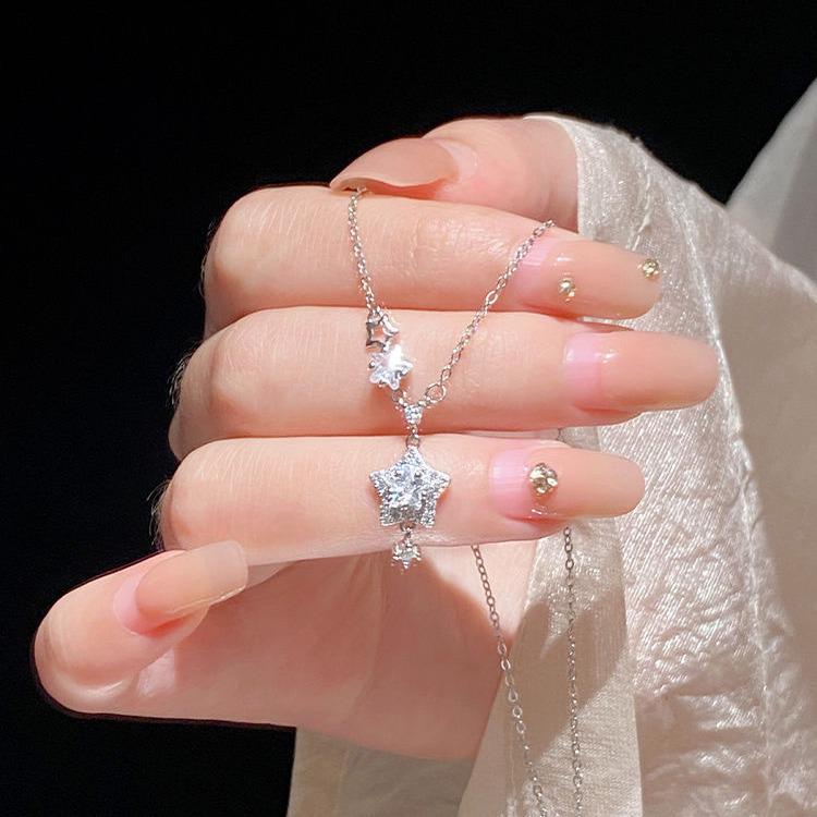 

Sterling Silver Zircon Star Necklace - Elegant and Chic Design 925 Silver