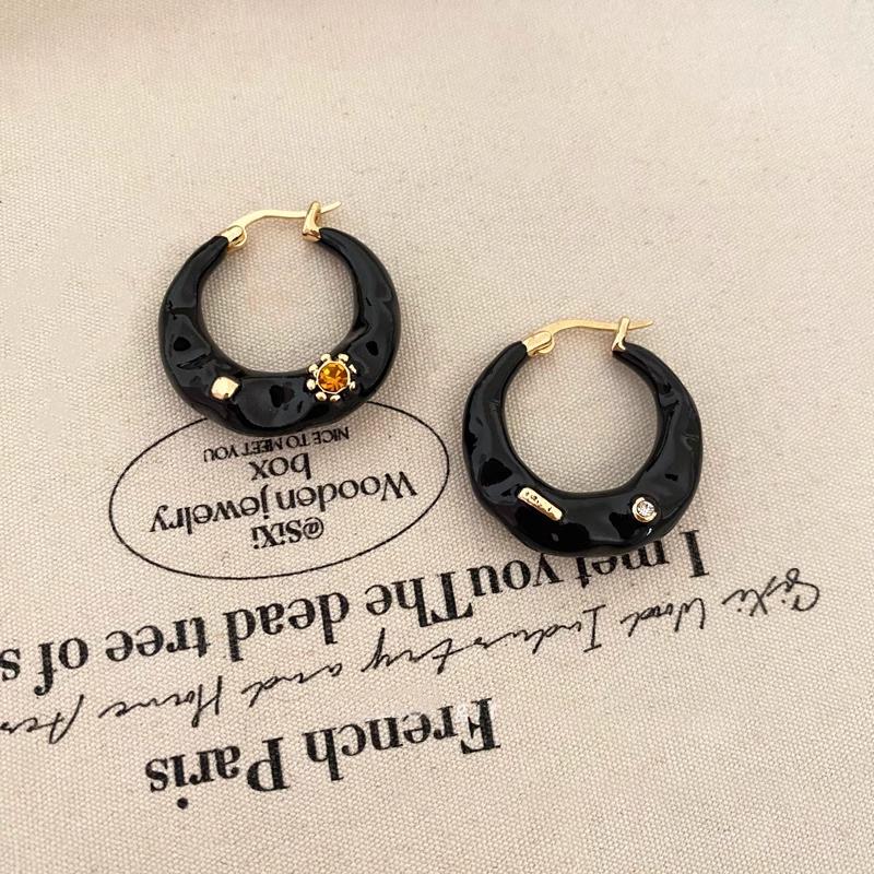 Hong Kong Retro Sunflower Earrings: Light Luxury Irregular Circle Enamel Drip Design for Women