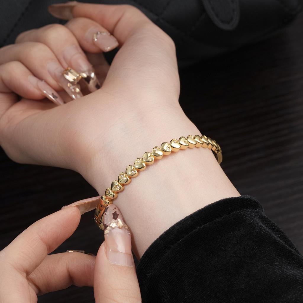 18K Gold-Plated Zircon Heart Bracelet - Elegant, Versatile, and Luxurious Women's Jewelry