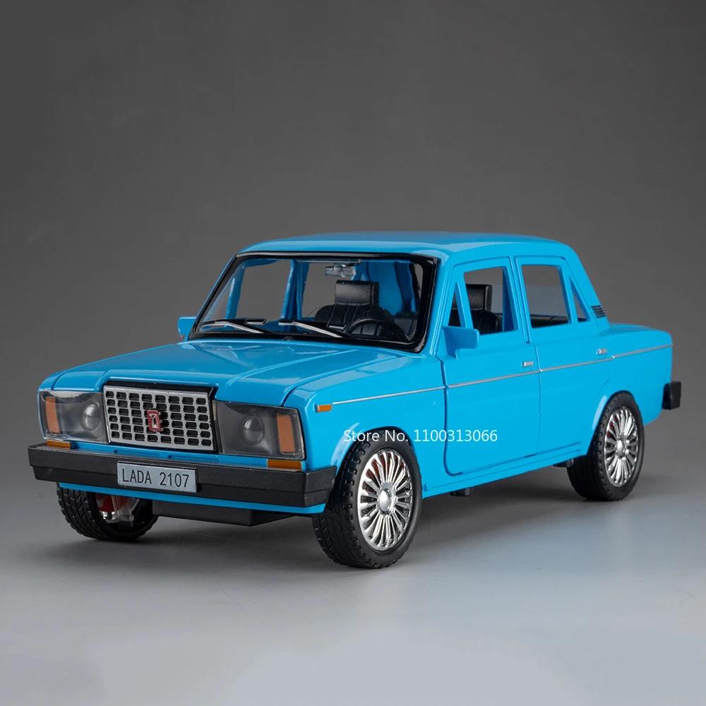 1:18 Legierung UAZ Hunter LADA 2107 Spielzeugmodellautos Gummireifen Rad Rückzug Miniatur SUV Türen geöffnet Offroad Jungen Weihnachtsgeschenke