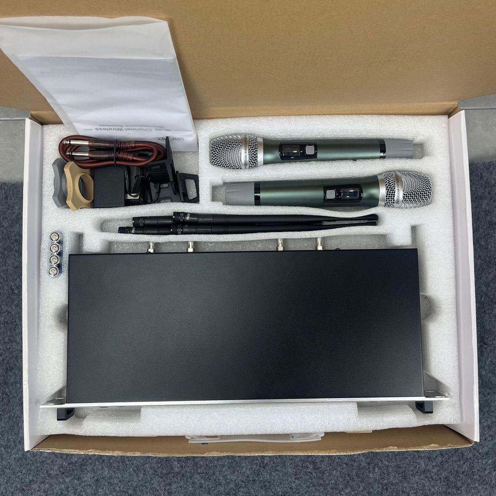 True Diversity Dual Wireless Microphone - In Stock