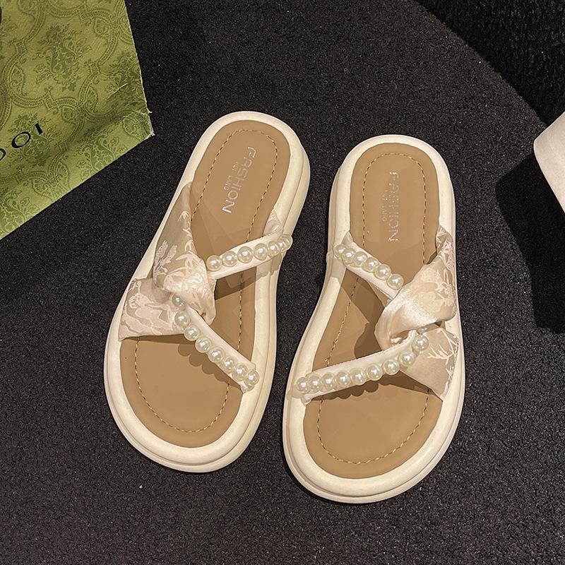 French pearl national style thick-soled cool slippers women's summer wear 2025 new Internet celebrity super fire with skirt beautiful sandals