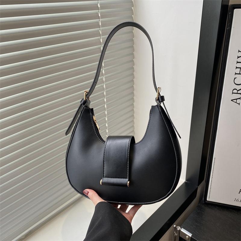 2025 New Bag Women's Ins High-end Sense Versatile Lightweight Portable Underarm Bag Fashionable Commuter Texture Crescent Bag