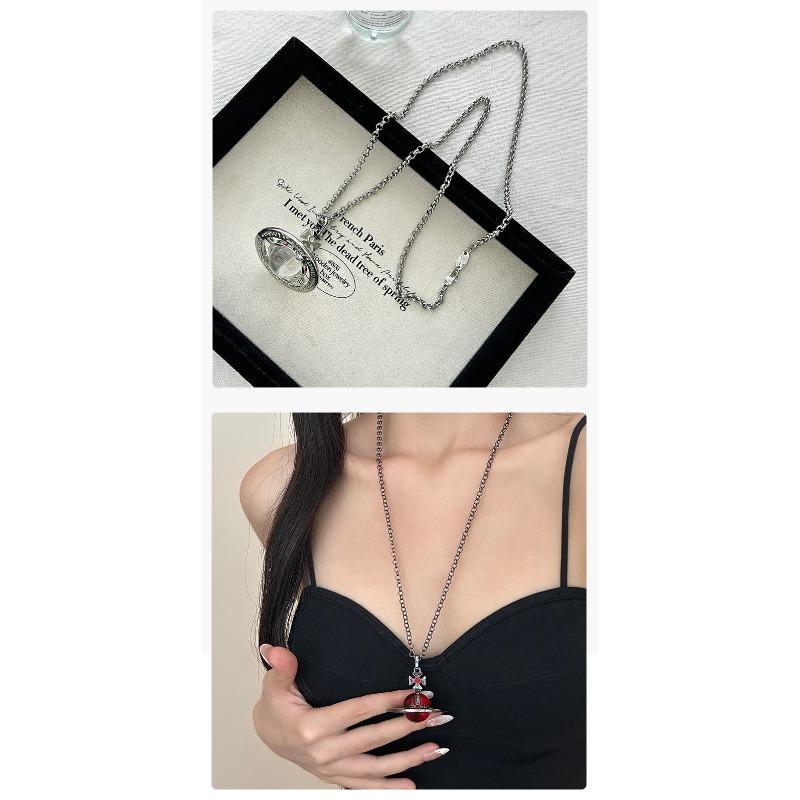 Collana lunga da donna con ciondolo Saturno tridimensionale per maglione Gioielli di moda