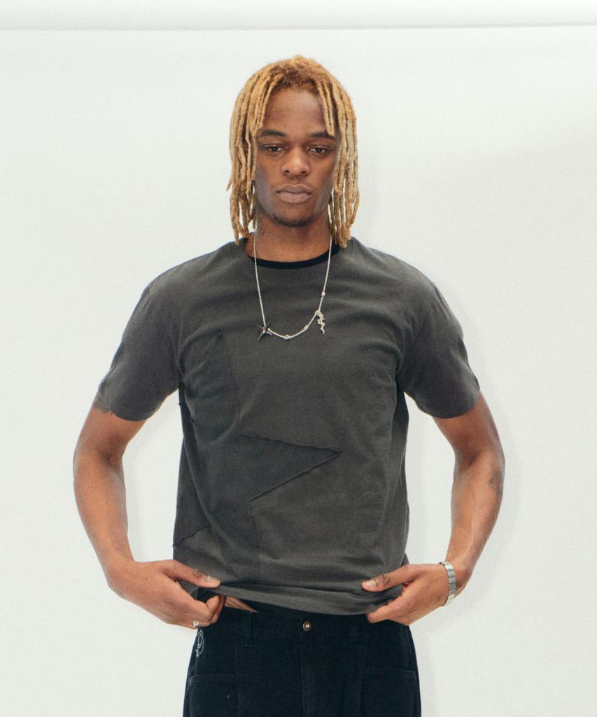 Ialtial Star Applique T-Shirt Charcoal
