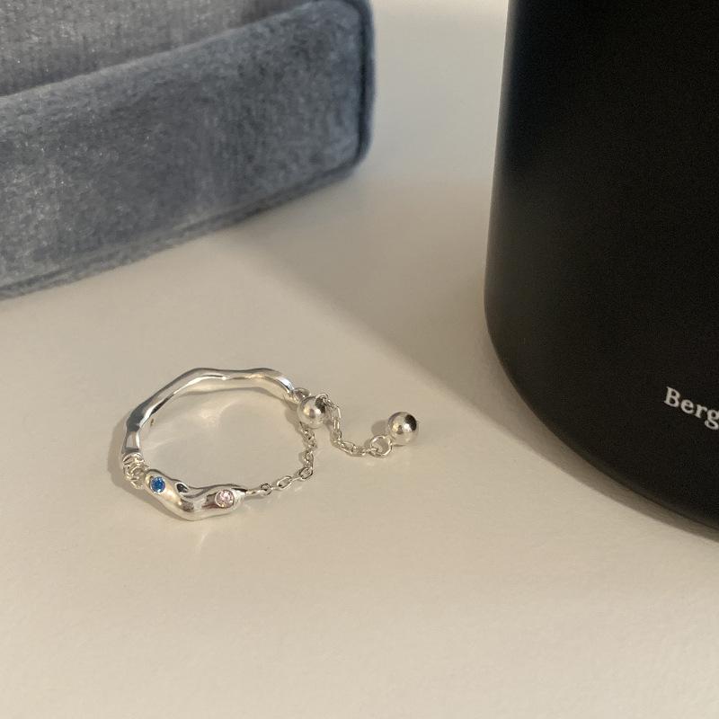 

Unique Fashionably Copper Ring For Women With Vibrant Geometric Design Diamond