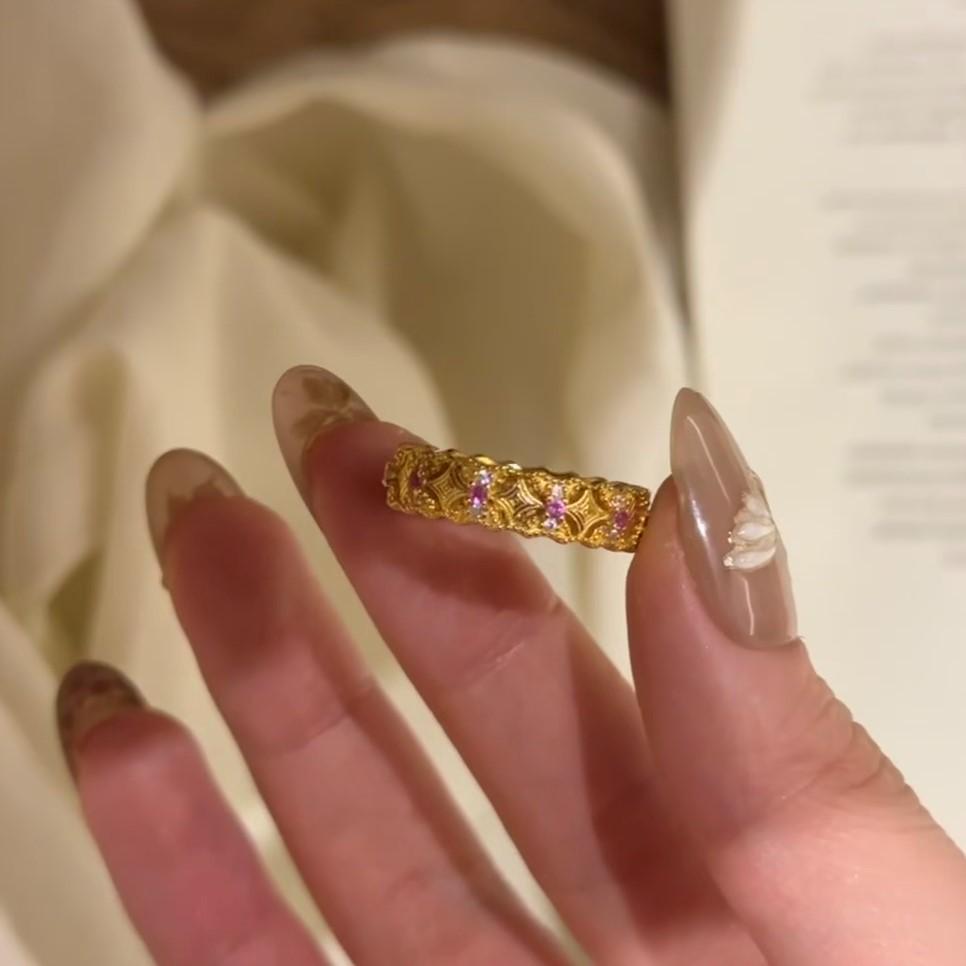 Exquisite Ancient Style Amethyst Rattle Ring - Unique Luxury Women's Fashion Accessory