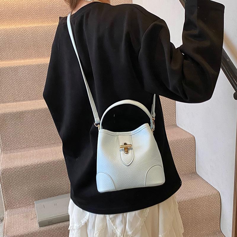 Handbag Women's Fashion Versatile Messenger Bag Shoulder Bag