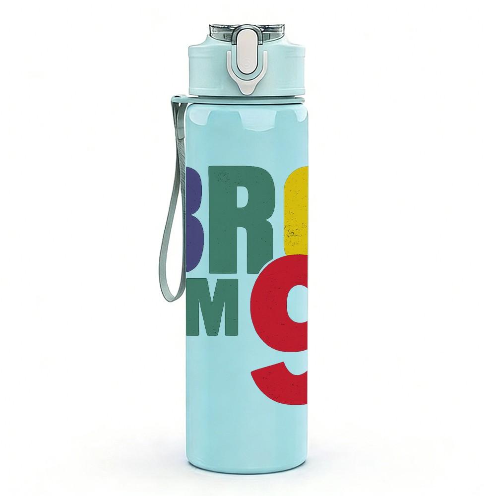 1PC Bro Im Nine Bold Letter 750ml Color Plastic Sports Water Bottle Leakproof Flip Straw Lid Suitable for Sports Office Home Use