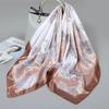 Foulard quadrato in seta stile influencer: Sciarpa da collo da donna alla moda, Sciarpa, Protezione solare, Garza stampata, Accessorio per abbigliamento professionale