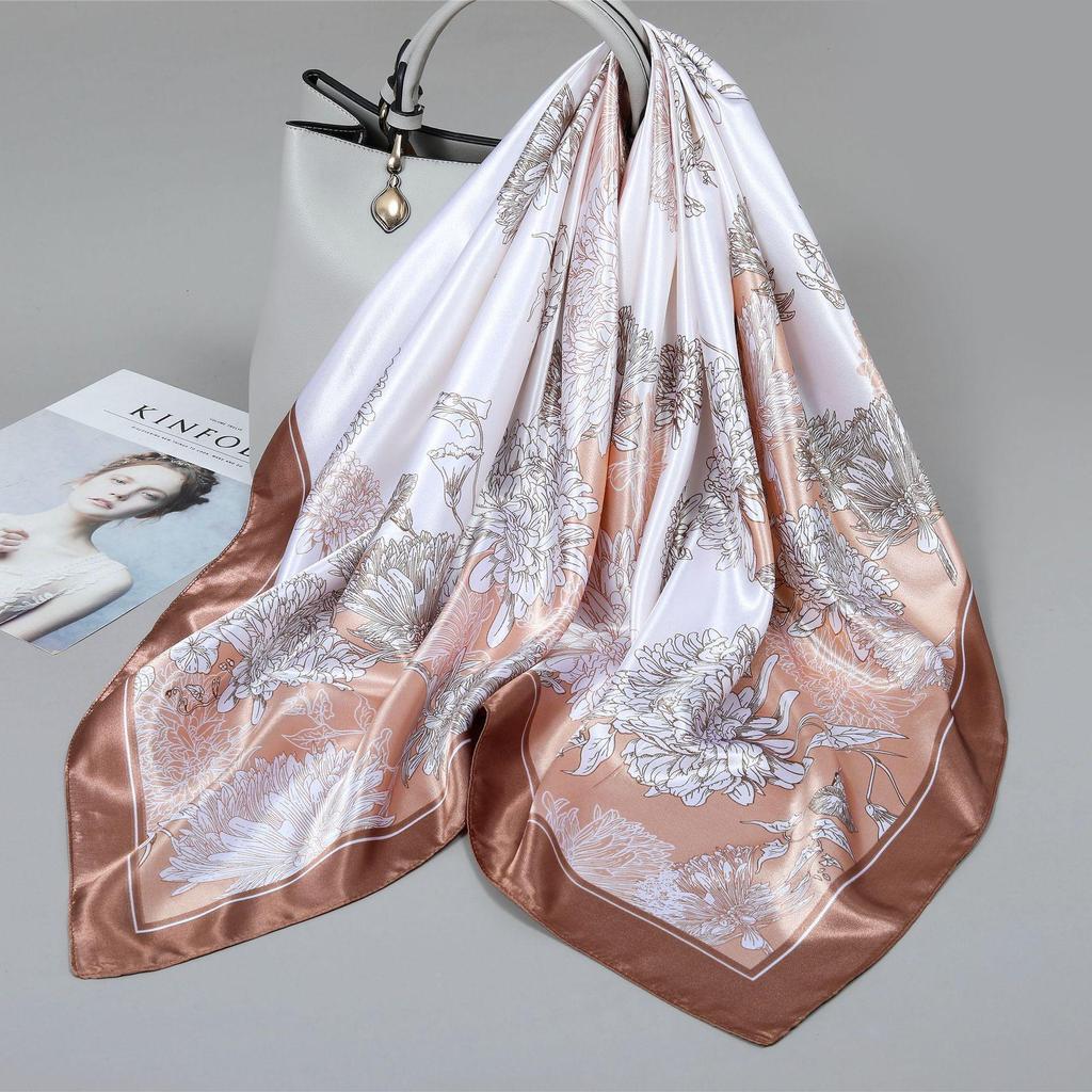Foulard quadrato in seta stile influencer: Sciarpa da collo da donna alla moda, Sciarpa, Protezione solare, Garza stampata, Accessorio per abbigliamento professionale