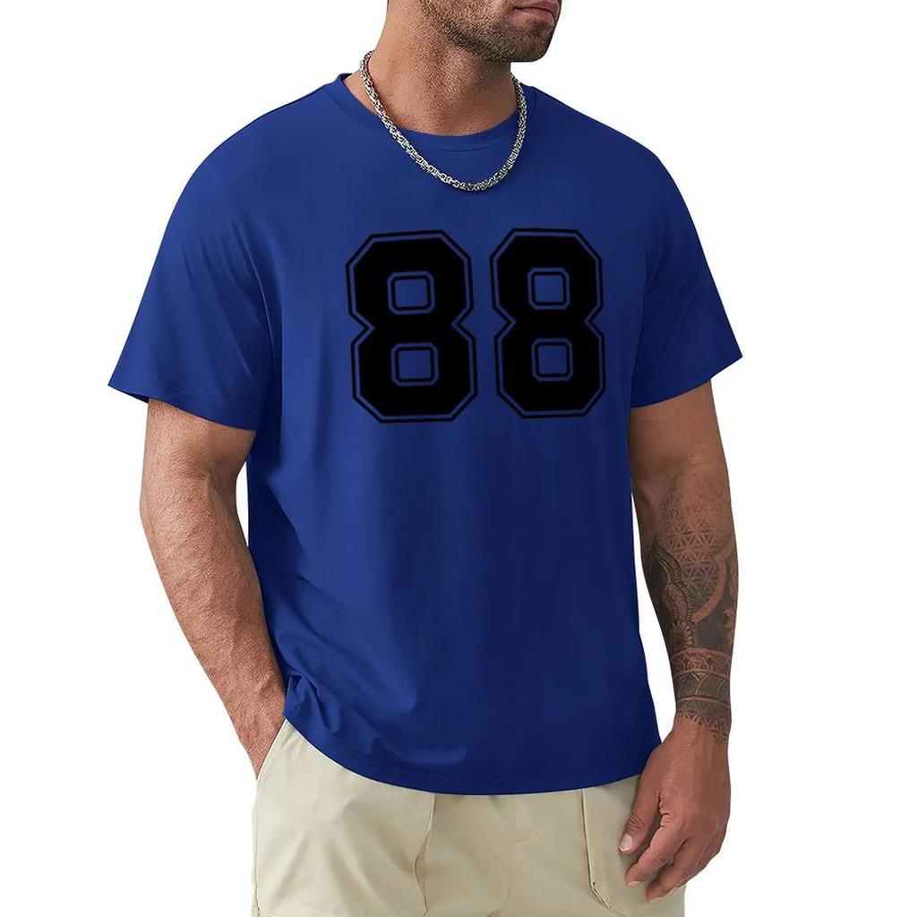 88 American Football Klassisch Vintage Sport Trikot Nummer in Schwarz Nummer auf Weißem Hintergrund für American Football Basis T-Shirt
