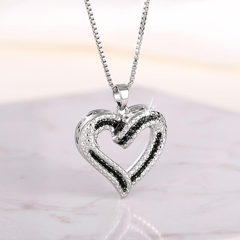 Light Luxury Sparkling Zircon Heart Pendant Necklace, Suitable for Brides  Engagement, Wedding, Banquet  Gifts