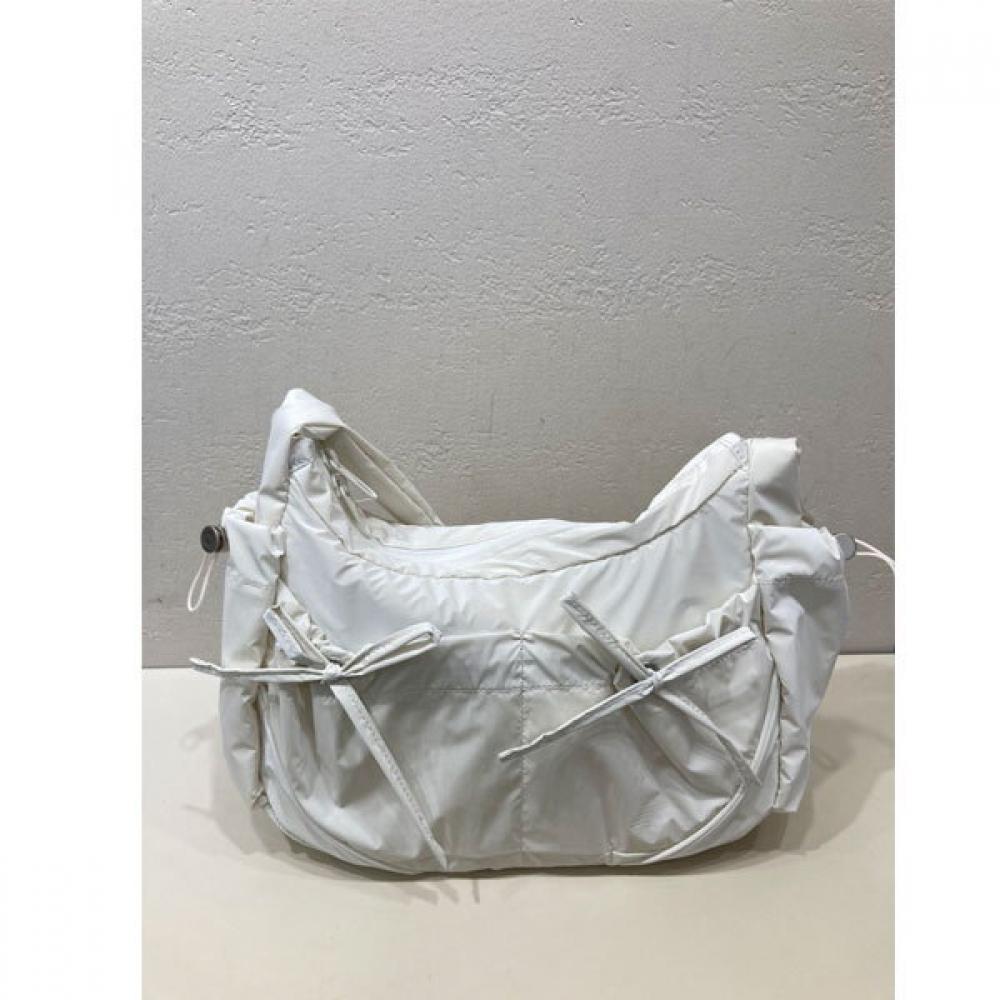 

New Balance Glossy Ribbon Hobo Bag Nbgcfsw104 White (10)WHITE/free