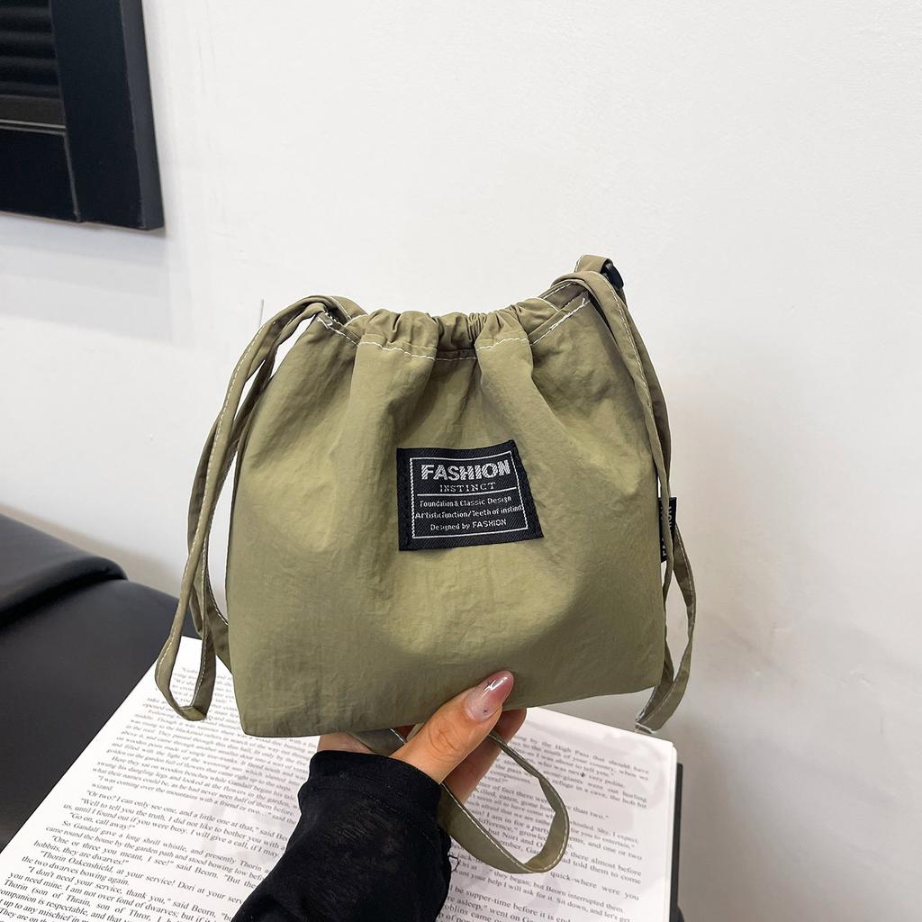 College Students Commuting To Class, Large-capacity Bags, Women's 2025 New Leisure Bucket Bags, Niche Design Shoulder Bags