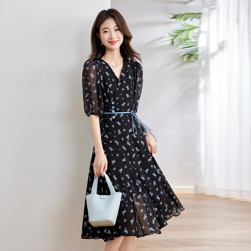 Women's floral dress summer new fashion temperament versatile V-neck printed medium and long skirt