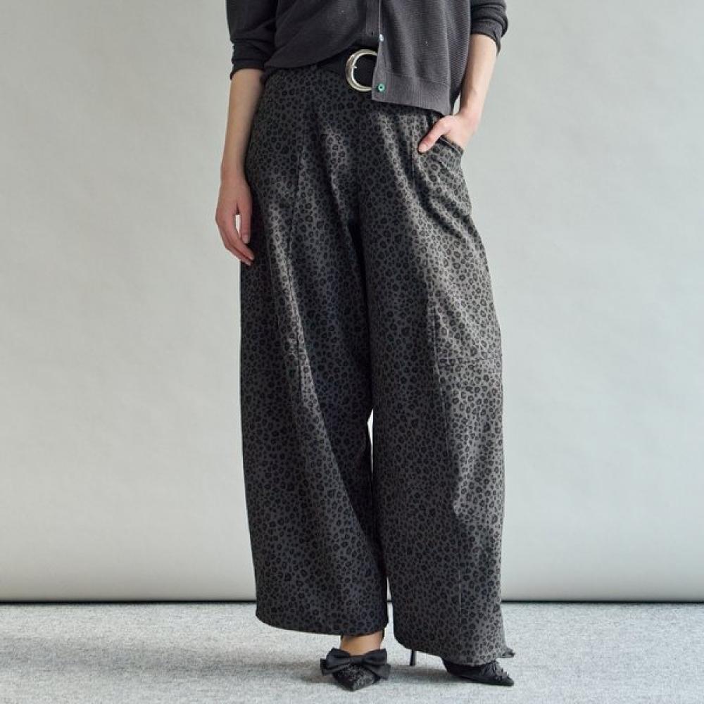 Maxza Leopard Pattern Wide Curved Pants