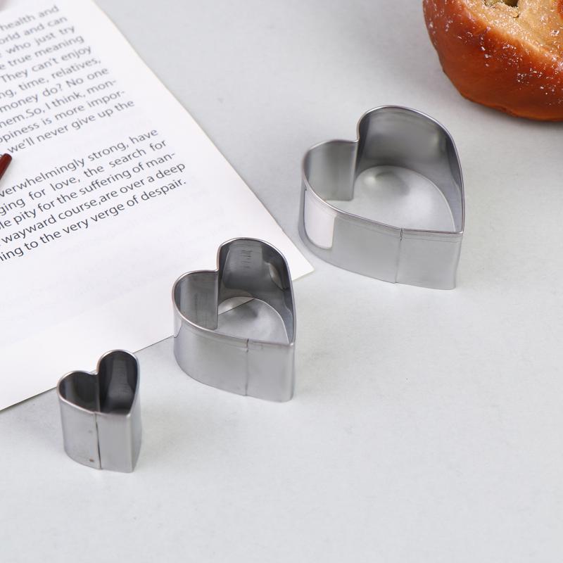 Heart Flower Cookie Cutters 3 Different Size Stainless Steel Fondant Cake Molds for Baking Dessert Kitchen Decor