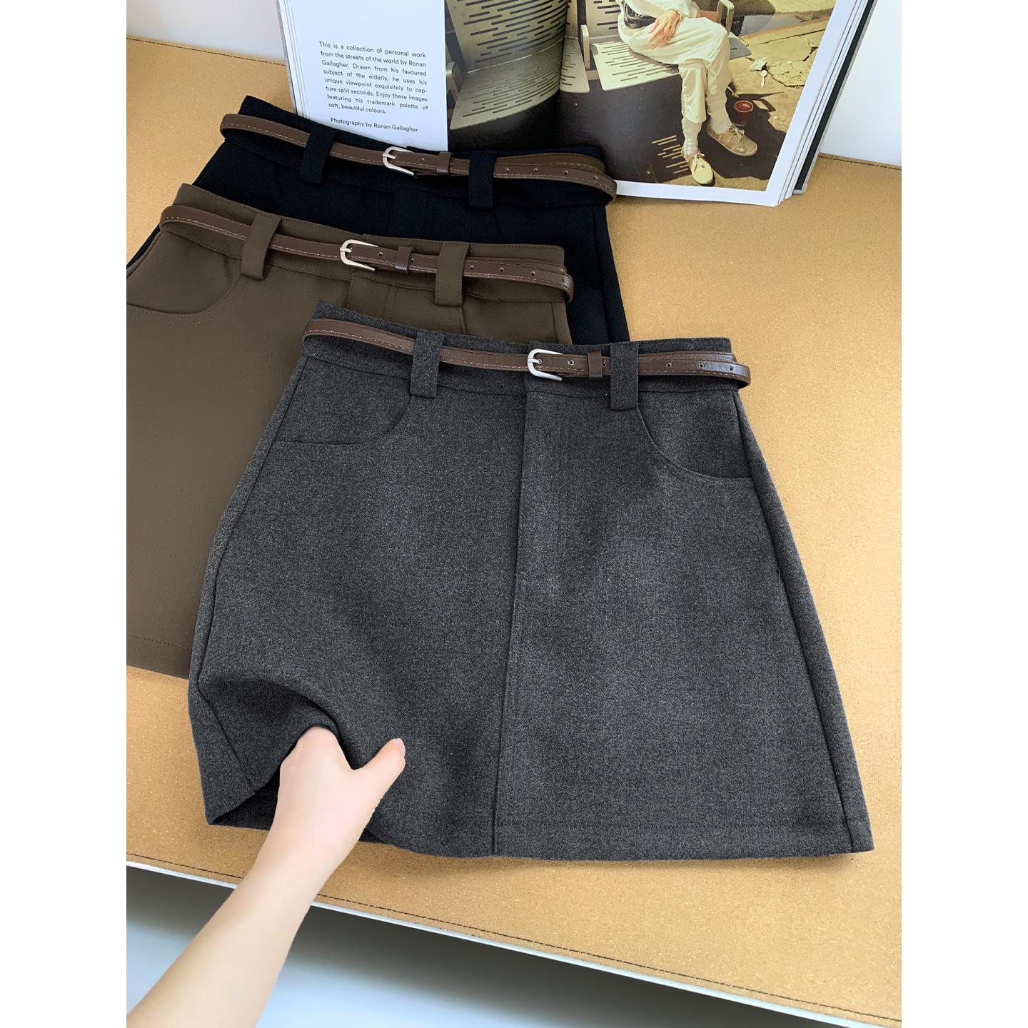 A-line Woolen High-Waisted Slimming Short Skirt for Women - Winter 2026 High-Class Commuter Versatile Half-Skirt S