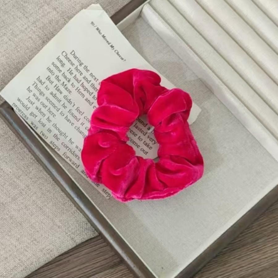 High-End Korean Velvet Scrunchies: Stylish Retro Elastic Hair Ties