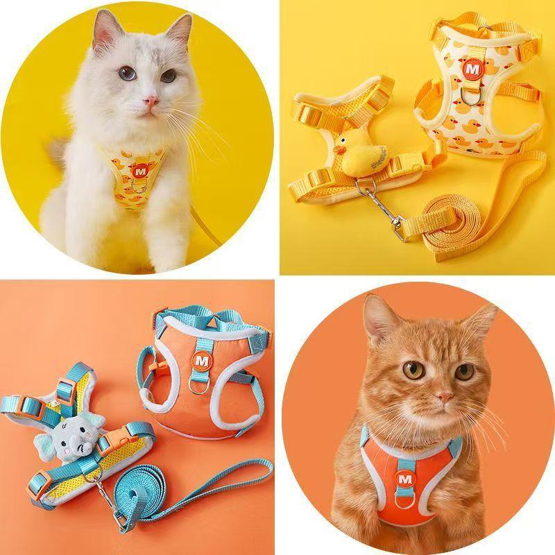 Universal pet traction for cats and dogs Essential cat supplies for walking pets on the chest and back Cute cartoon leash pet supplies