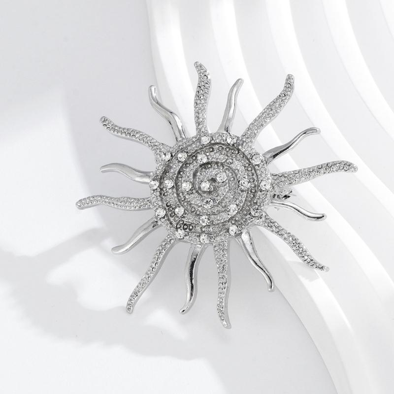 Alloy Sunflower Pin Crafted With Polished Finish Effortlessly Maintenance And Elegant Appeal