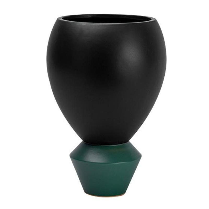 Modern Vase Luxury Decorative Vases Interior Aesthetic Flower Bottle Elegant Flower Bottles Table Decoration and Accessories