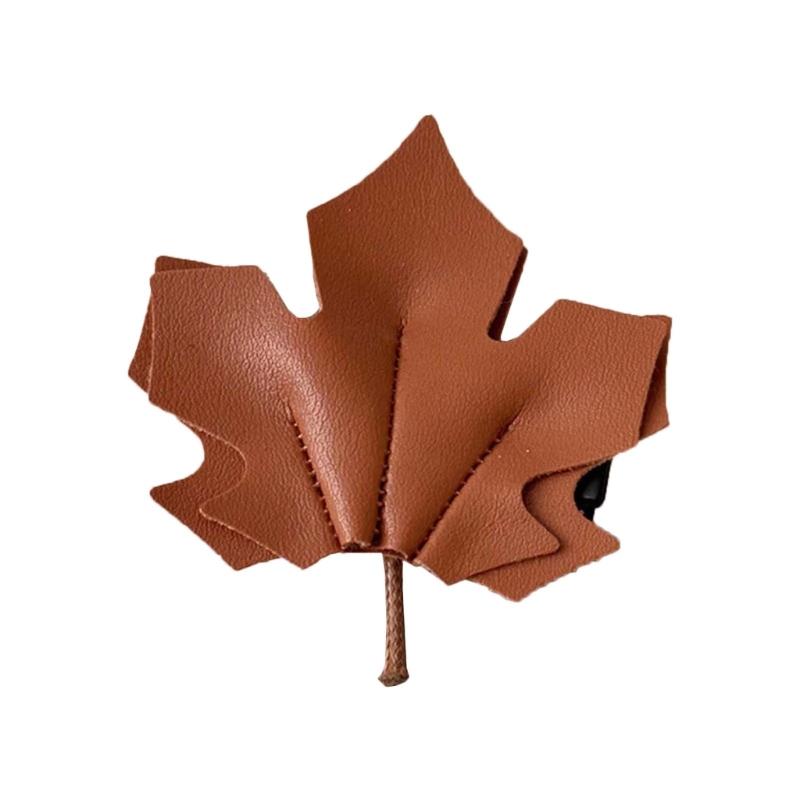 Sophisticated Maple Leaf Hair Clip Luxurious Leather Hairclip Antiskid Hairpin Natural Styles Hair Accessory