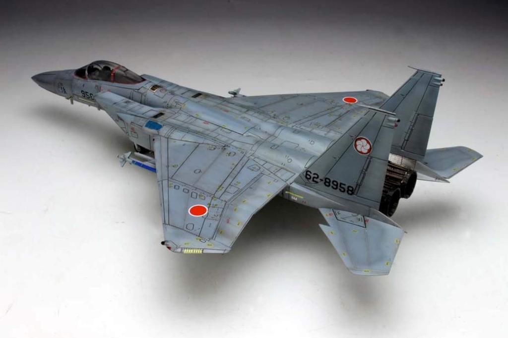 PLATZ Air Force Main Fighter Eagle with Camouflage Pattern Sheet Plastic Model 1/72 Self-Defense F-15J AC-16SP