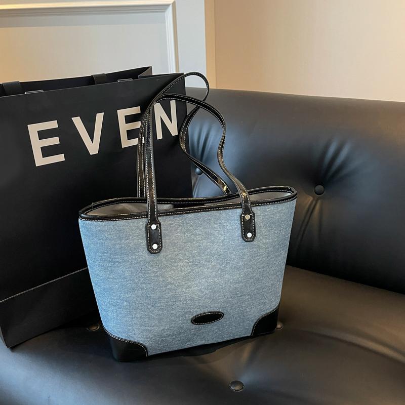 Student Classroom Large Capacity Tote Bag Women's Korean Fashion Denim Casual Underarm Bag  Commuter Shoulder Bag