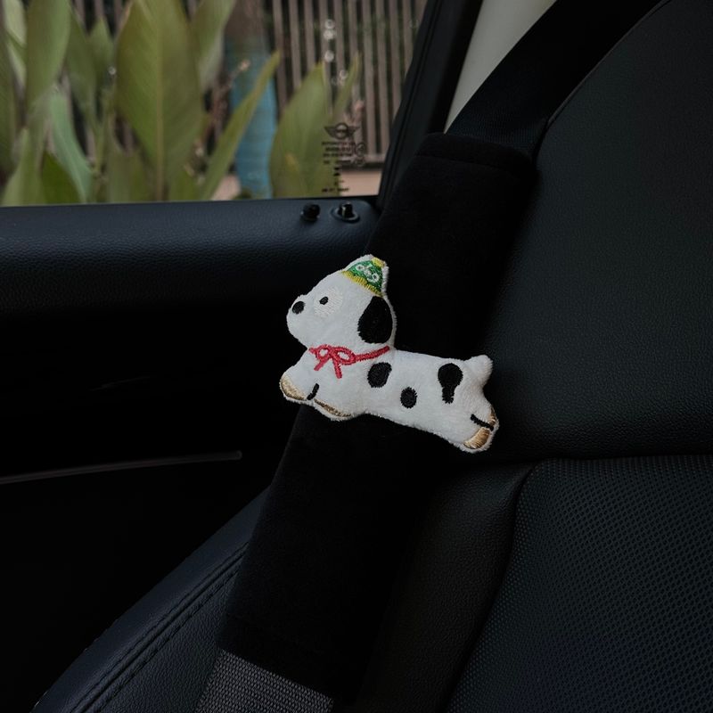

Running Puppy Car Seatbelt Shoulder Pad Cute Car Decoration Shoulder Pad Car Interior Couple Decoration [Black Shoulder Cover] Single White Dalmatian