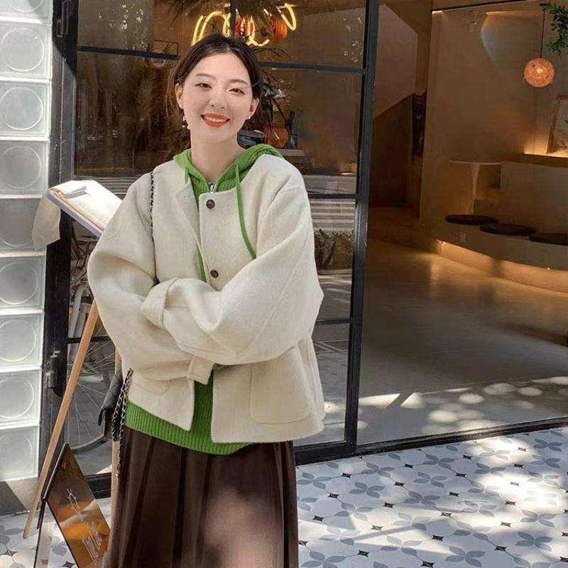 Women Autumn Winter Warm Woolen Blend Short Style Long-sleeved Casual Button Coat O-neck Solid Loose Female Fashion Jacket