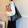 Stylish and simple large capacity 2025 retro new trend casual shoulder tote bag bag women
