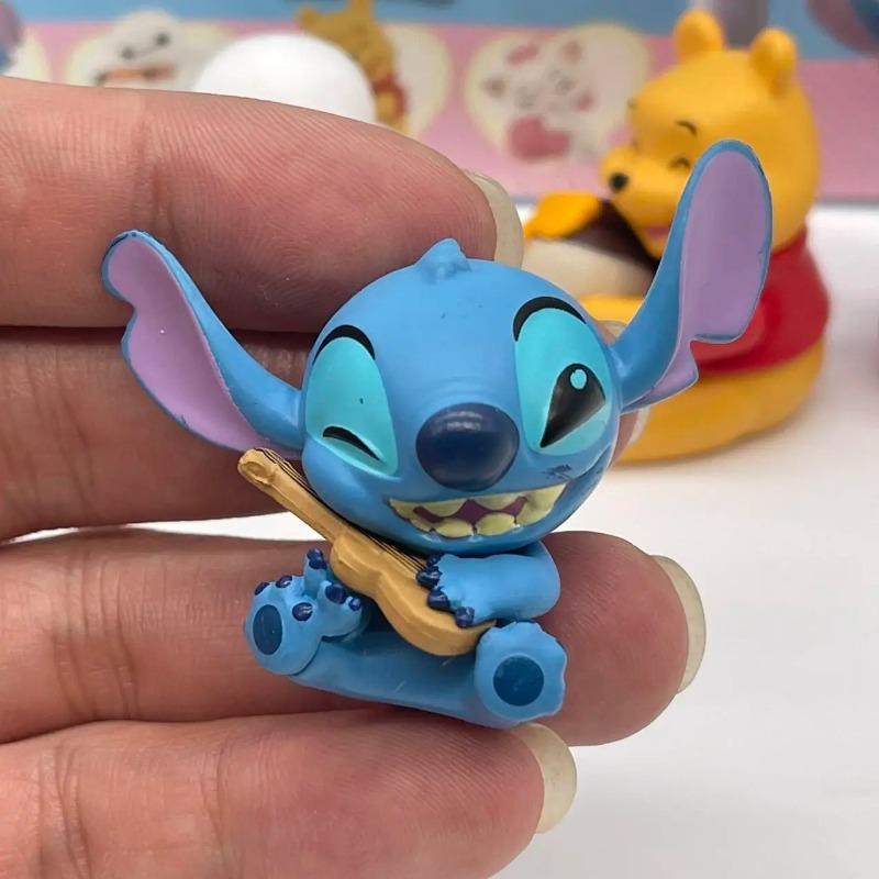 Boîte Surprise d'Oreillers Personnages Disney Stitch Winnie l'Ourson 4 pièces Figurine Mignonne Décoration de Bureau Un Cadeau Surprise pour les Fans