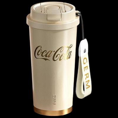Germ Coca-Cola Co-brandad Isolerad Kolsyrad Termosmugg