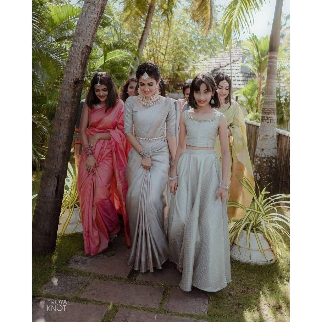 Stylish Wedding Sarre for Women ,Blouse (Need To Be Stitched As Per Size And Fit)